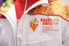 Вже представлена уніформа естафети олімпійського вогню на зимову олімпіаду у Сочі - фото