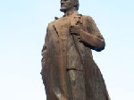 У Єнакієве облили фарбою пам’ятник Леніну