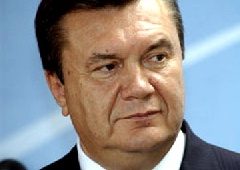 Янукович звинувачує у гальмуванні реформ «окремих чиновників» - фото