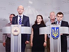 Яценюк: влада чинить тиск на депутатів «Батьківщини» через їхніх родичів