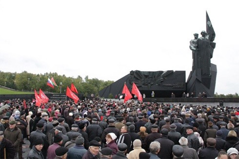 Комуністи зібралися в Донецьку щодо вступу до Митного союзу - фото