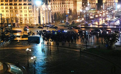 На Майдані збираються люди, невдоволені відмовою влади від євроінтеграції - фото