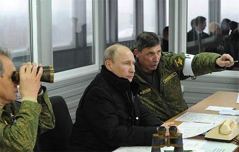Путін наказав закінчити військові навчання - фото