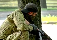 У Донецьку терористи обстріляли військову частину - фото