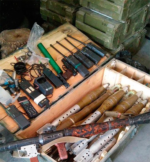Семенченко вдячний керівництву ЗС РФ за російську зброю та їжу, яку залишили терористи в Лисичанську - фото