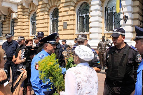 Одеським міліціонерам показали як насправді виглядає укріп - фото