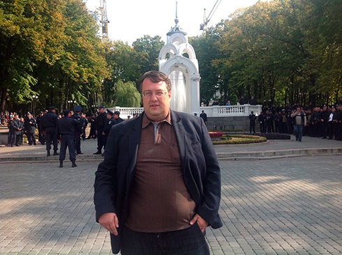 Затримано 20 організаторів «Маршу миру» у Харкові, серед них – екс-нардеп-комуніст - фото