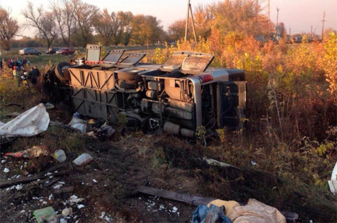 На Харківщині в аварію потрапив пасажирський автобус, загинуло 7 осіб - фото