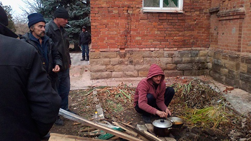 Обстрілами бойовиків на Луганщині зруйновано обласний протитуберкульозний санаторій - фото