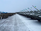 Під Житомиром армії передали більше 150 одиниць техніки та озброєння