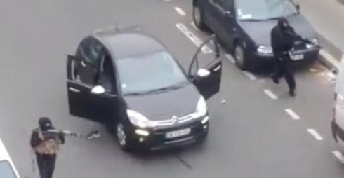 Теракт у Парижі: 12 загиблих - фото