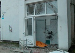 В Івано-Франківську біля пологового будинку вибухнула граната, загинула людина - фото