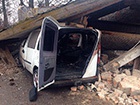 На Львівщині автомобіль влетів в зупинку, загинули п’ятеро людей
