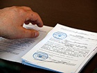 Аброськін вручив звільненим міліціонерам повістки до військкомату