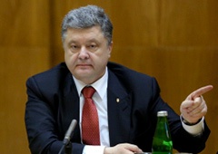Порошенко заявив, що зруйнував «дах» корупції - фото