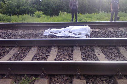 Біля Шепетівки військовослужбовець випав з потягу та загинув - фото