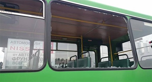 У Харкові обстріляли маршрутні автобуси - фото