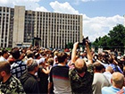В Донецьку люди протестували проти окупаційної влади (фото, відео)