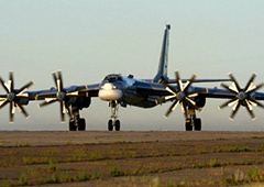 В Росії загорівся бомбардувальник Ту-95 - фото