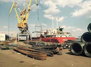Чиновники обкрадали Одеський морський порт, - СБУ - фото