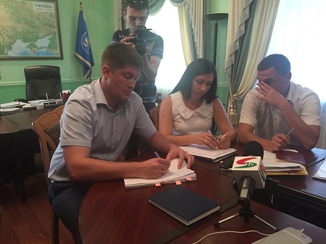 Керівника одеської митниці змусили написати заяву про відставку - фото