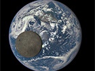 NASA показала «темну сторону» Місяця на тлі Землі