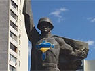 У Харкові розфарбували пам’ятник Воїну-визволителю