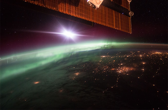 Як виглядає полярне сяйво з МКС – фото - фото