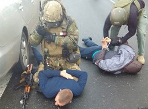 На Одещині затримали банду, яка намагалася пограбувати інкасаторів - фото