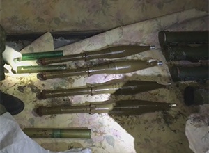 На Луганщині виявили велике сховище з боєприпасами - фото