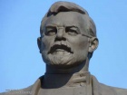 Поліція відкрила кримінальне провадження за знесення пам′ятника Петровському