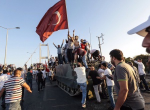 Влада Туреччини оприлюднила дані по загиблим внаслідок спроби державного перевороту - фото