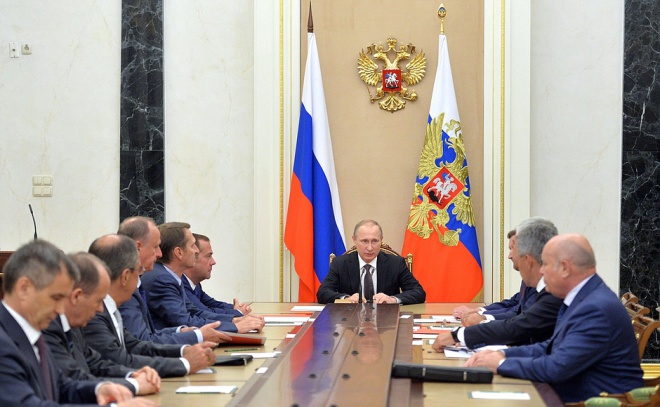 Путін обговорив захист Криму на Радбезі - фото