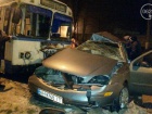 У Маріуполі поліцейський на машині врізався в тролейбус, загинула людина