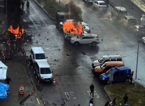 Українці не постраждали під час теракту в Ізмірі - фото
