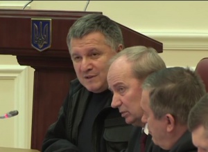 Аваков просить повноважень на врегулюваня ситуації з блокадою Донбасу - фото