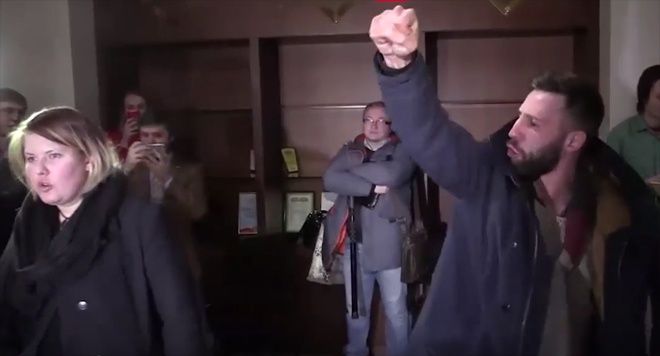 В Мінську нацболи намагалися зірвати виступ спецпредставника ОБСЄ (відео) - фото
