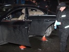 У центрі Києві розстріляли Мерседес: загинув чоловік, у лікарні двоє дітей
