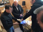 Одного з керівників Львівського аеропорту затримано на хабарі