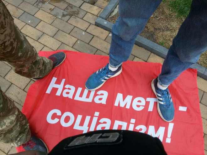 У Вінниці на першотравневому мітингу стався конфлікт - фото