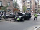 У центрі Києва підірвано позашляховик