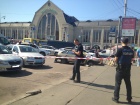 На Вокзальній у Києві сталася стрілянина, поранено трьох осіб