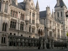 Високий Суд Англії арештовує всіє активи Коломойського і Боголюбова