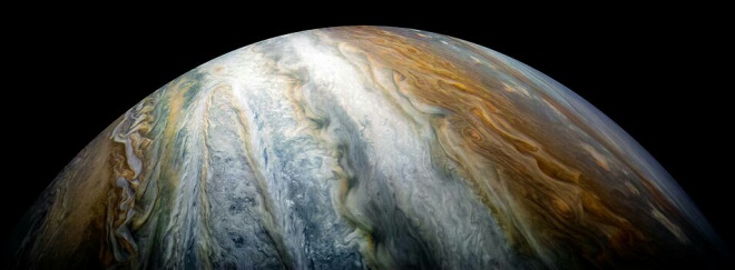 Барвисті пояси хмар на Юпітері - фото