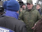 ОБСЄ побачили у бойовика "ЛНР" пов′язку як у офіцерів російської сторони СЦКК