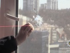 У Києві поліція затримала чоловіка, який з пістолета стріляв по вікнах квартир