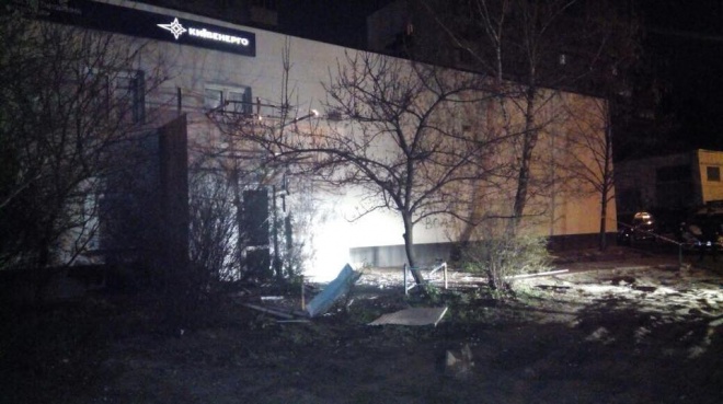 Вночі стався вибух біля будівлі «Київенерго» - фото