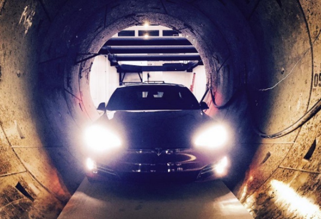 Маск обіцяє відкрити підземний тунель під Лос Анджелесом у грудні - фото
