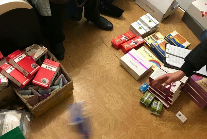 В Києві під видом таблеток від схуднення продавали психотропи - фото