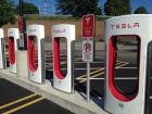 Ілон Маск анонсував появу суперзарядних станцій для Tesla в Україні